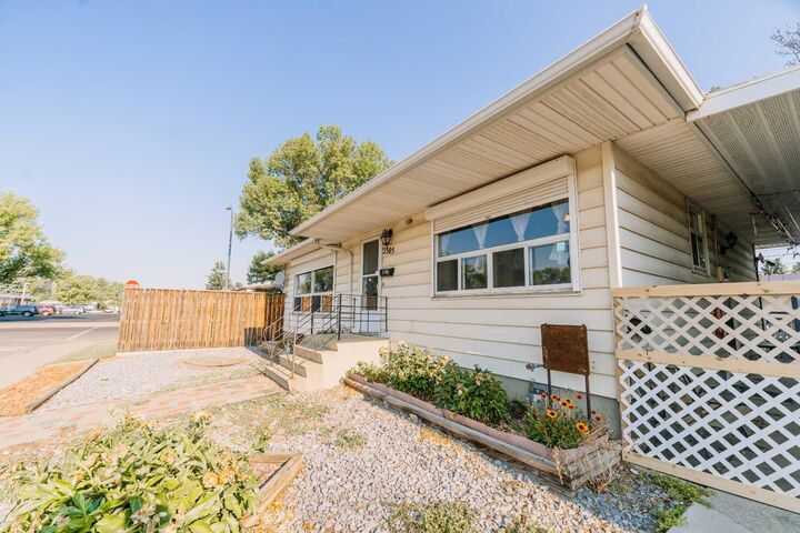 Property Photo: 2305 7 Avenue N AB T1H 0Z2