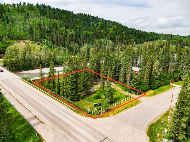 Property Photo: 19 River Drive AB T0L 0K0