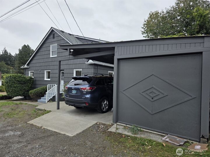 Property Photo: 712 S Union Avenue WA 98405
