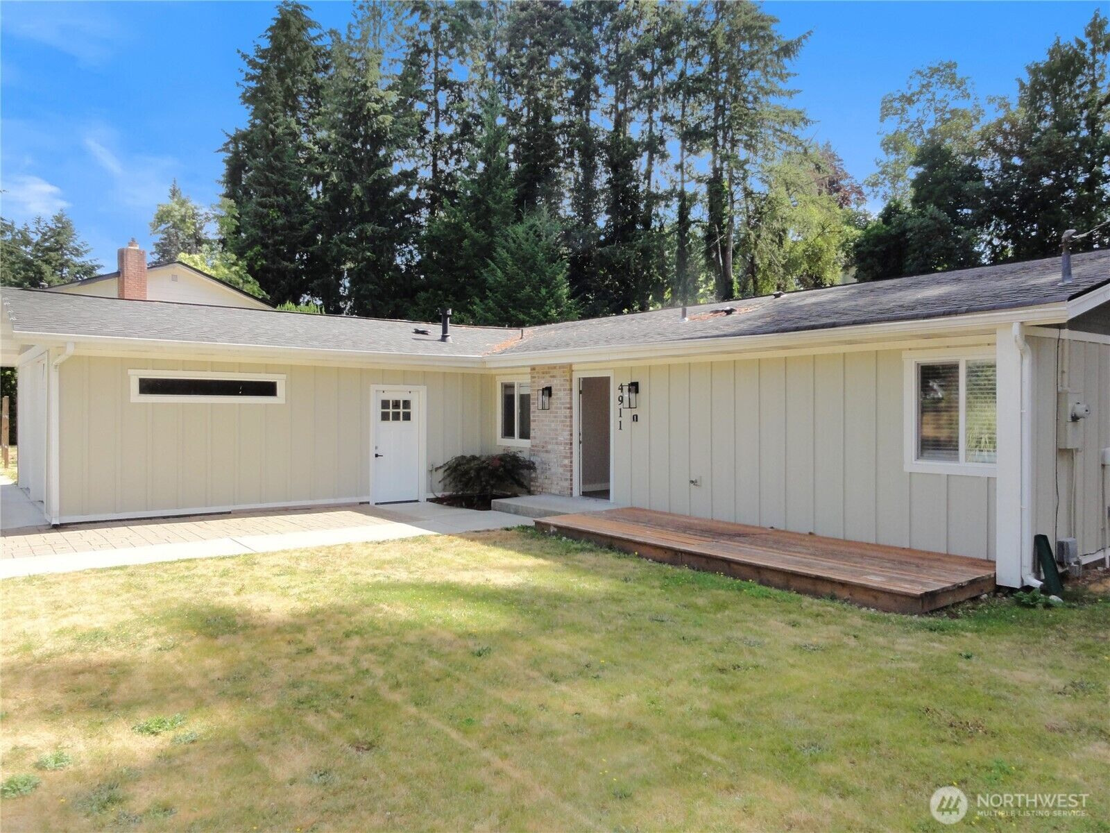 Property Photo: 4911 64th Avenue W WA 98467