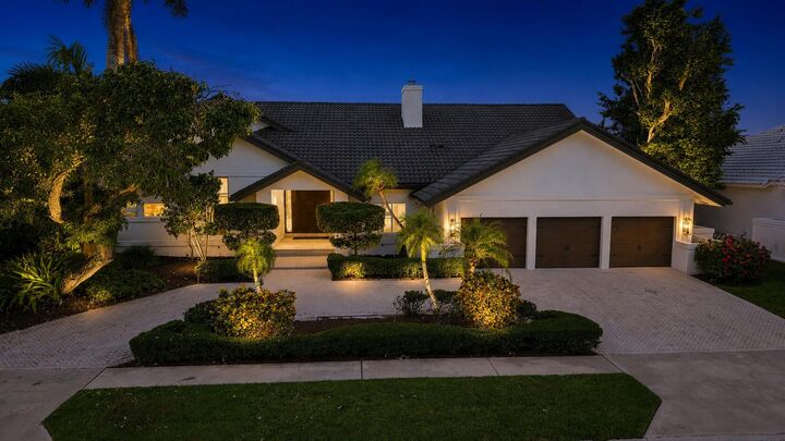 Property Photo:  7082 Siena Court  FL 33433 