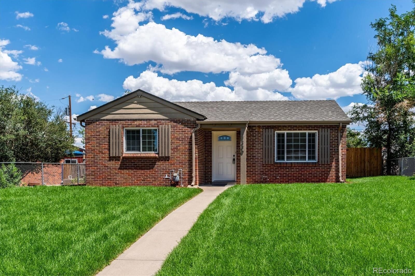 Property Photo: 3230 Magnolia Street CO 80207
