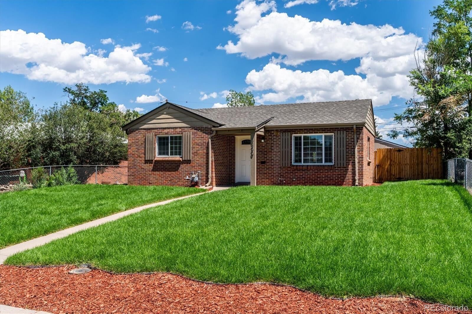 Property Photo: 3230 Magnolia Street CO 80207