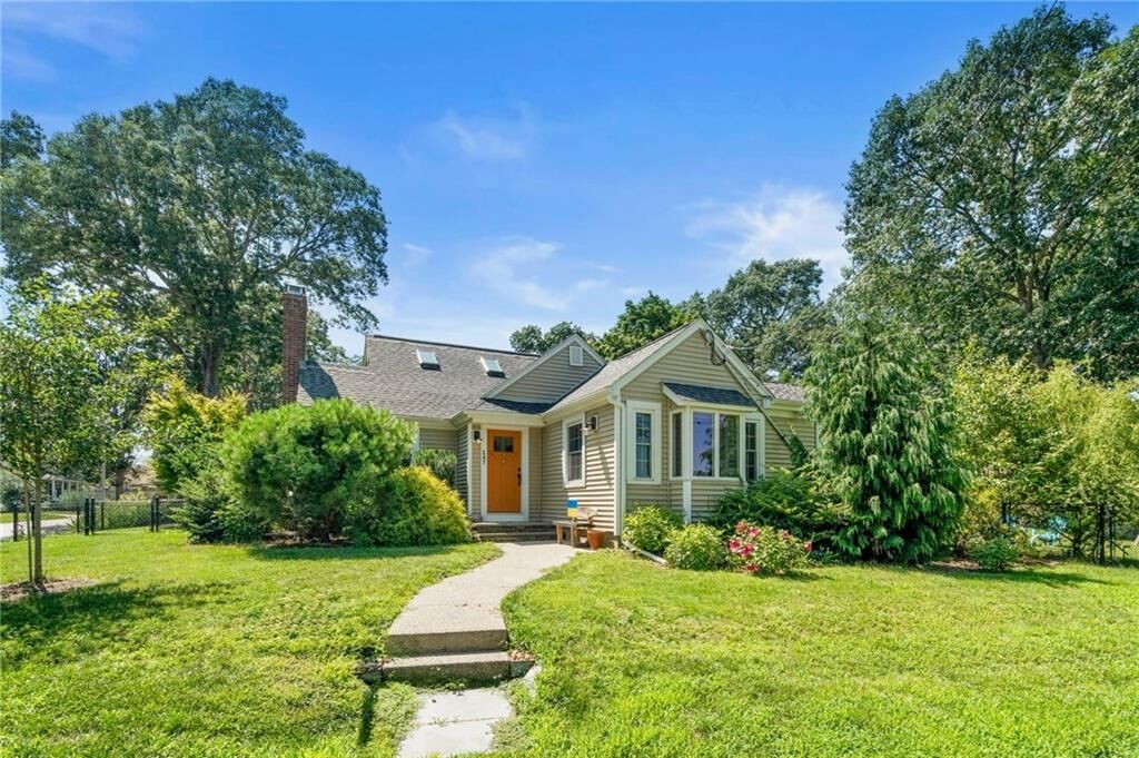 Property Photo:  147 Riverside Drive  RI 02915 