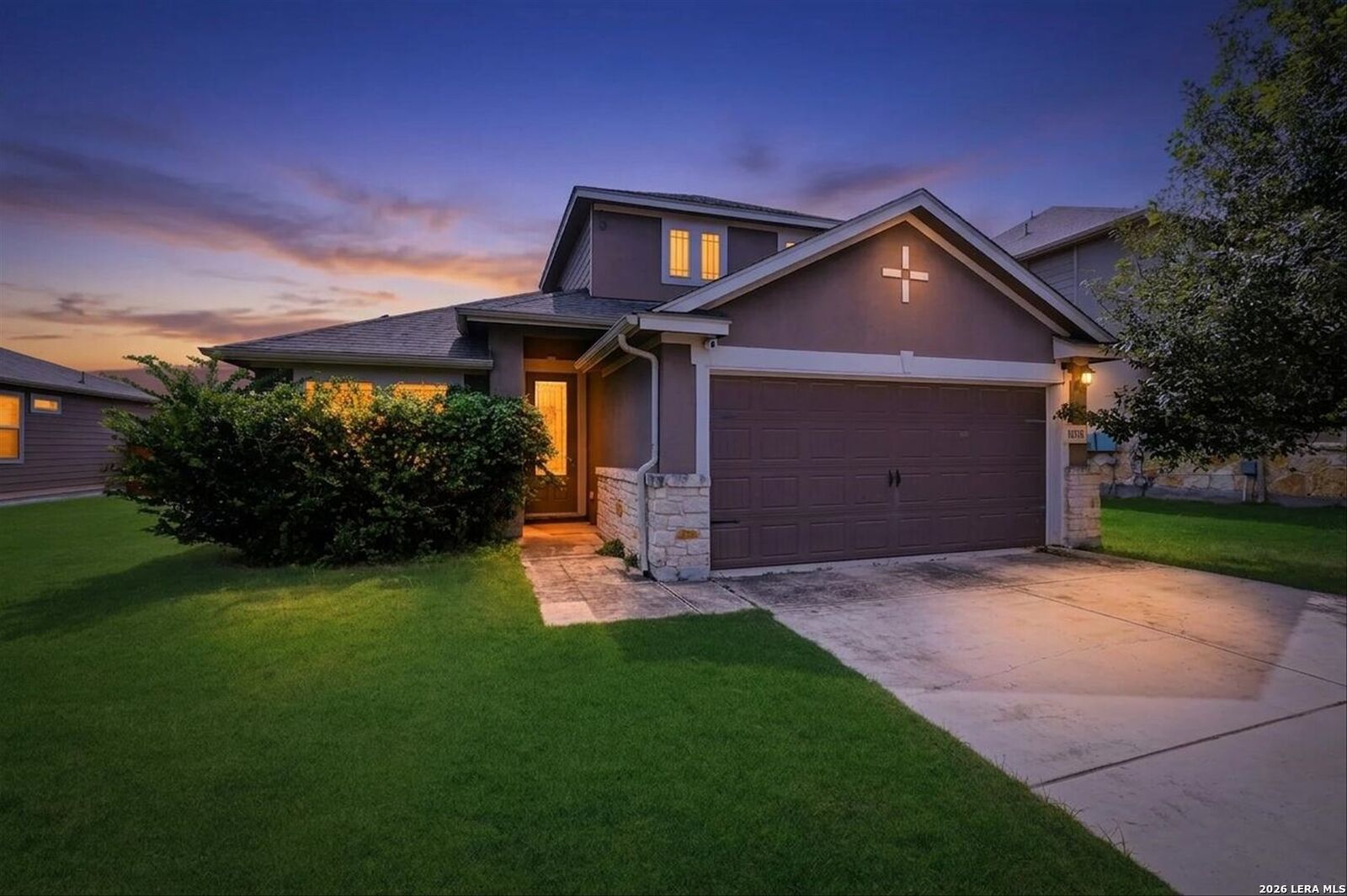 Property Photo:  10118 Macarthur Way  TX 78109 