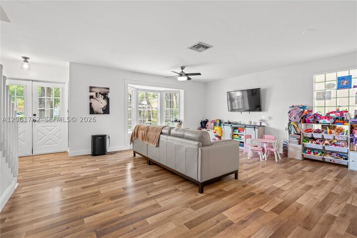 Property Photo: 12201 SW 148th St 201 FL 33186