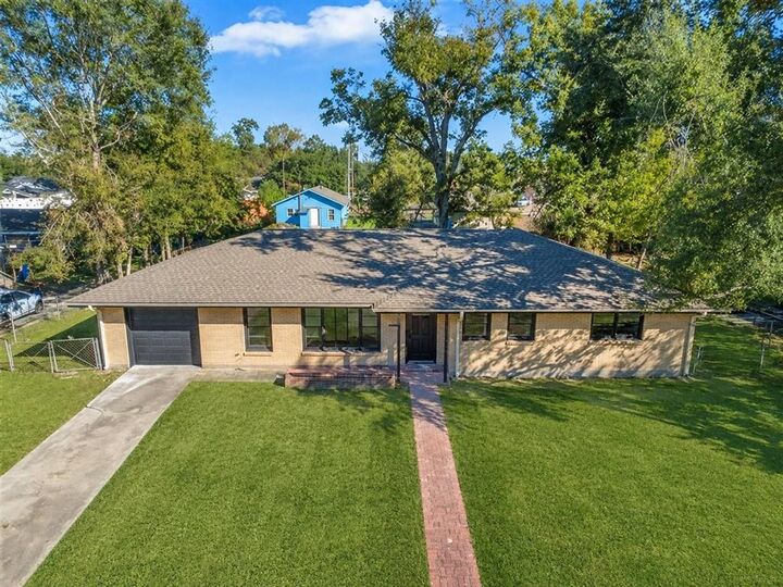 Property Photo: 2707 Tupelo Street LA 70601