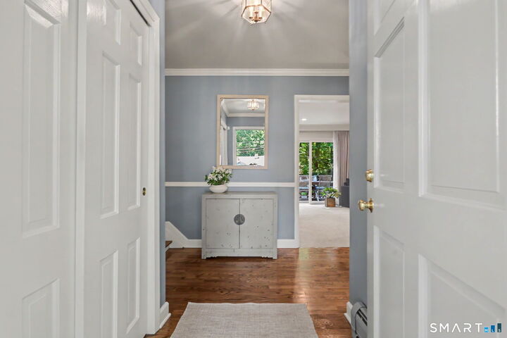Property Photo:  19 Vineyard Lane  CT 06880 
