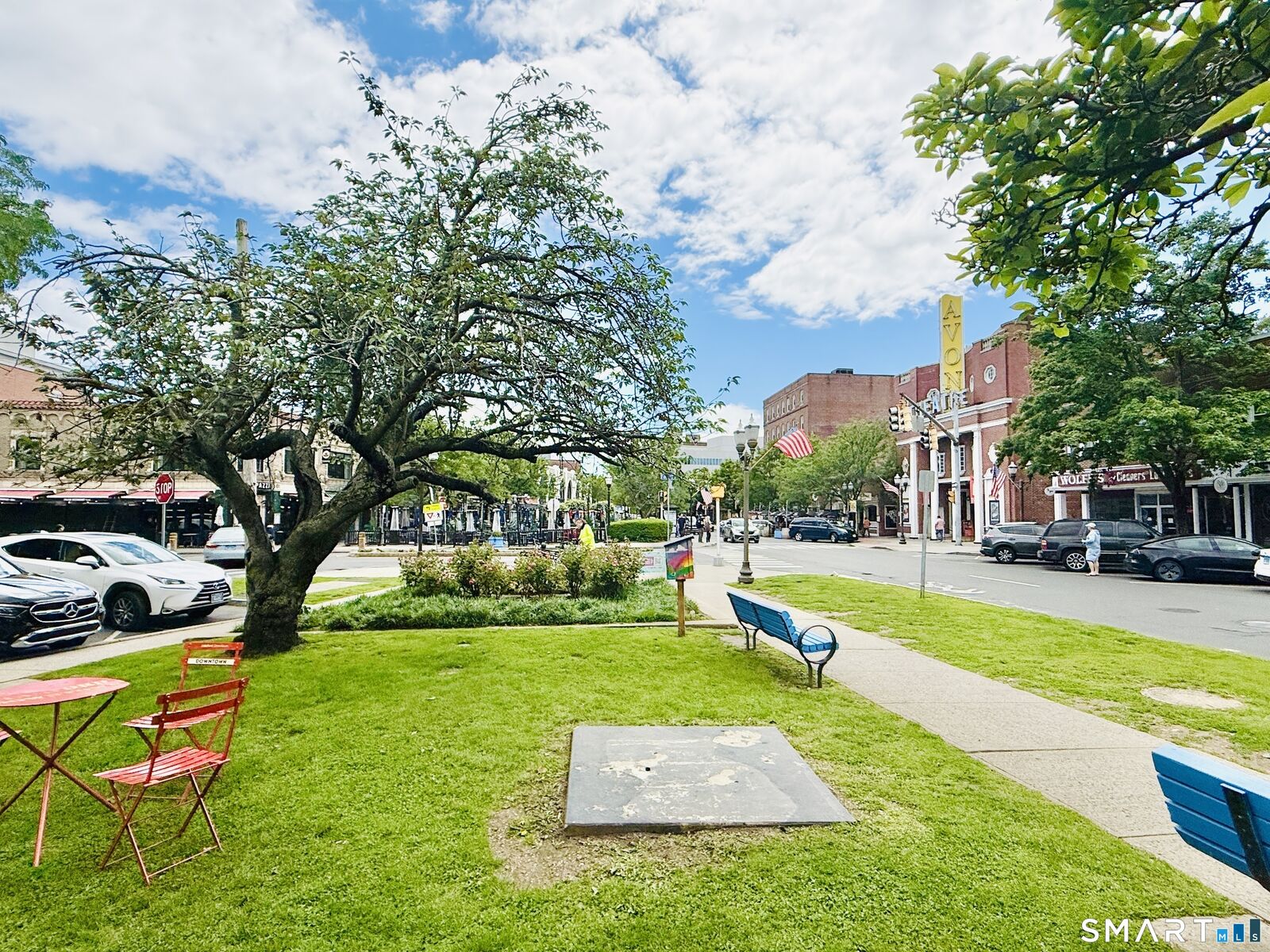 Property Photo: 140 Grove Street 5J CT 06901