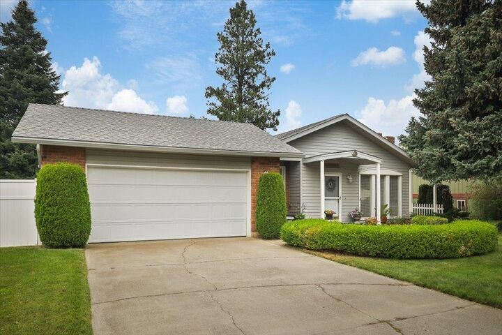 Property Photo:  2409 E 60th Ave  WA 99223 