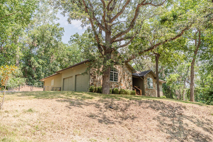 Property Photo:  21820 Hawley Road  IA 51534 