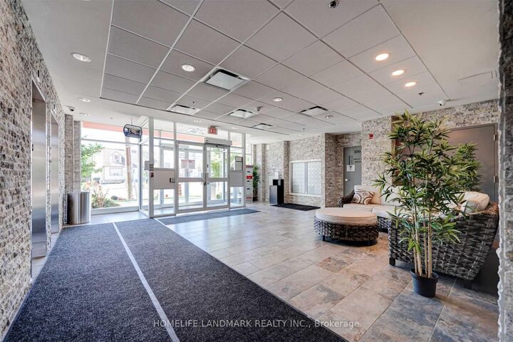 Property Photo:  222 Finch Avenue W 305  ON M2R 1M6 
