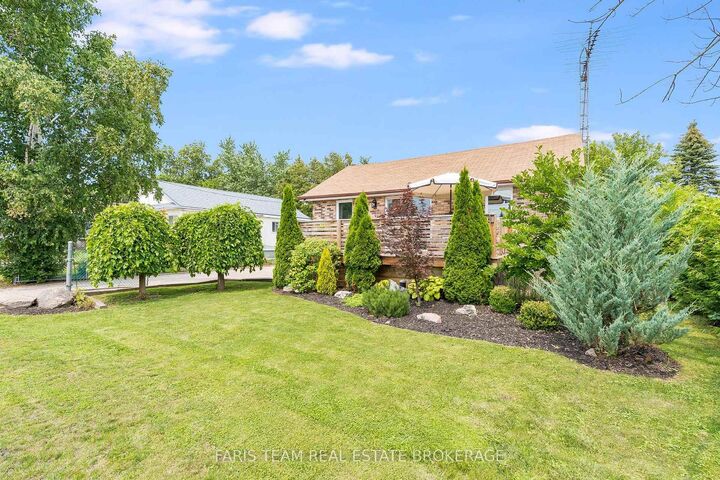Property Photo:  987 Isabella Street  ON L9S 3T7 