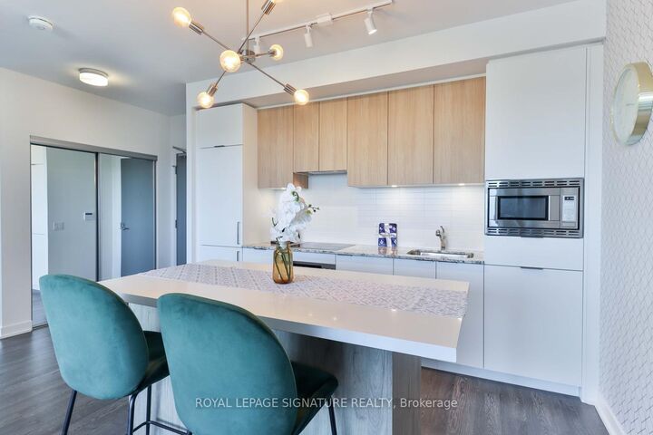Property Photo: 20 O'Neill Road 626 ON M3C 0R2