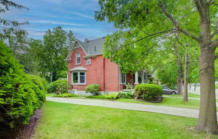 Property Photo:  46 Ellen Street W  ON N2H 4K3 