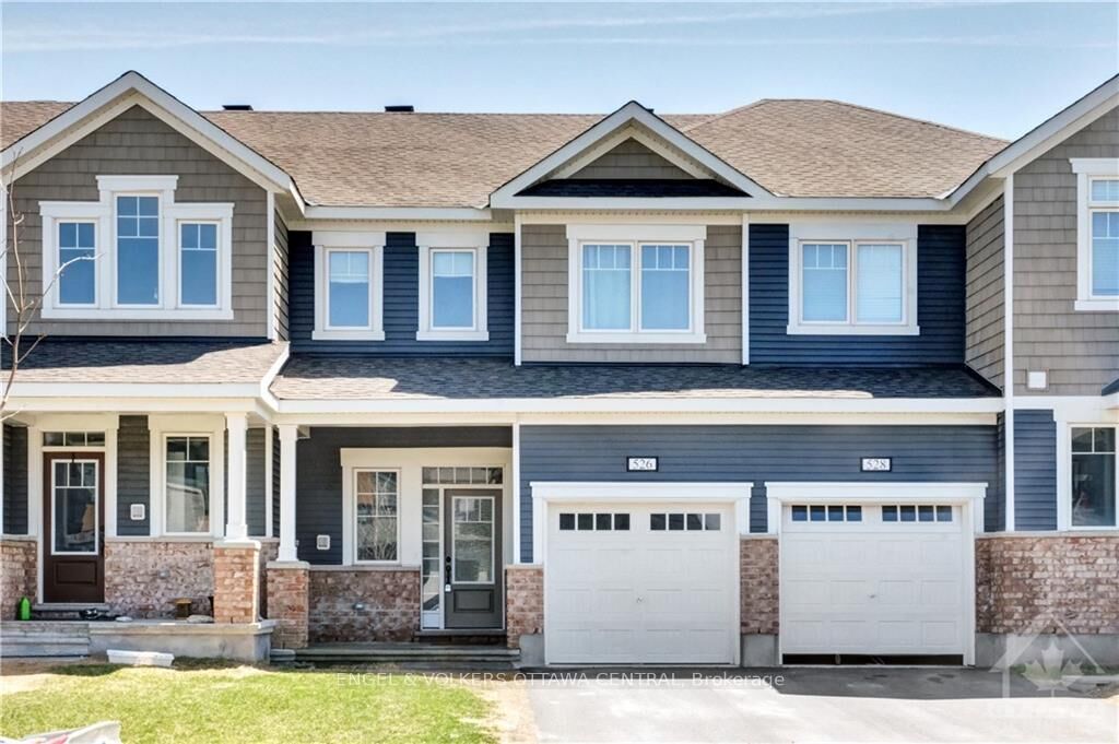Property Photo:  526 Cope Drive  ON K2S 1B6 