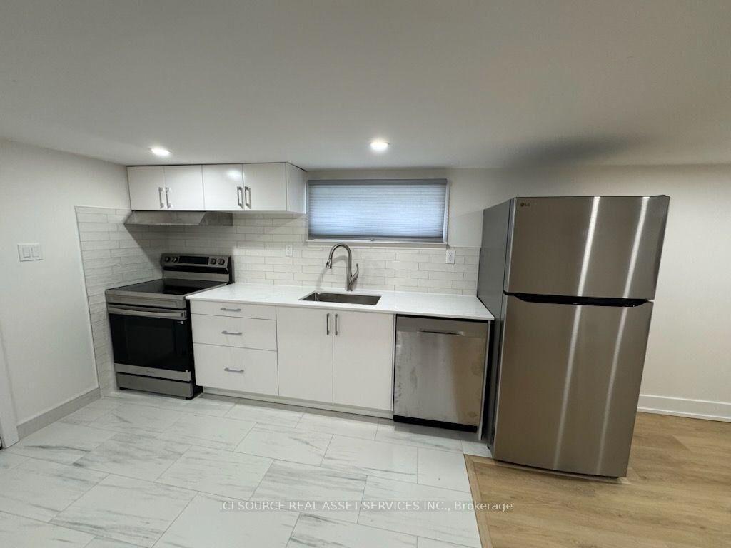 Property Photo:  82 Cleta Drive Lower Basement  ON M1K 3G7 