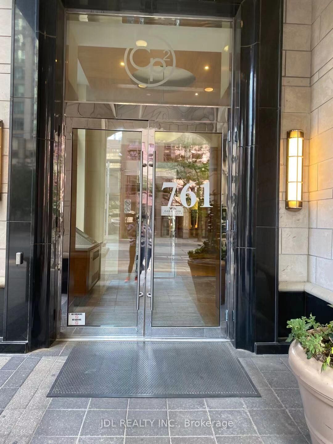 Property Photo:  761 Bay Street 907  ON M5G 2R2 