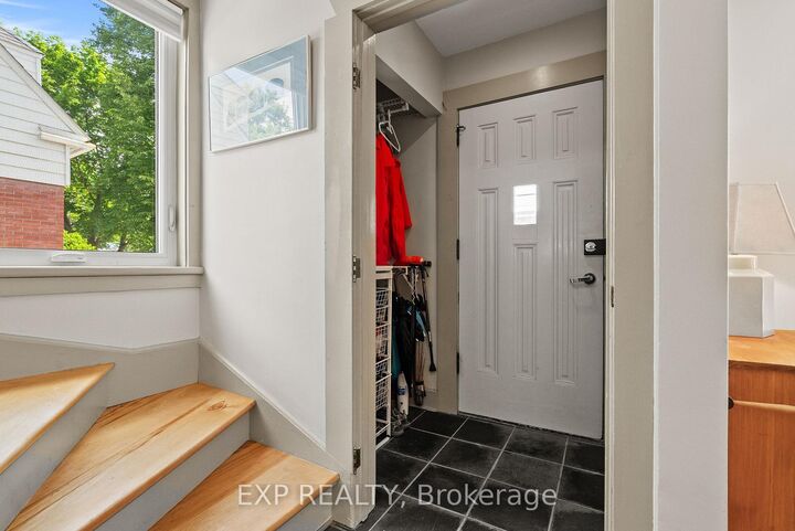 Property Photo: 579 Broadview Avenue ON K2A 2L6