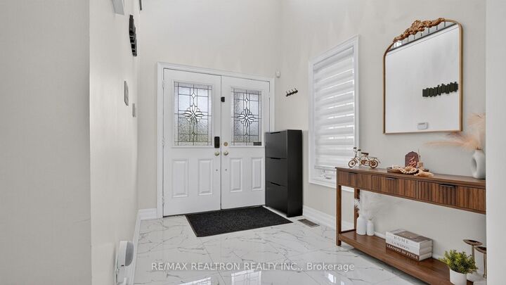 Property Photo: 1087 Coldstream Drive ON L1K 0J6