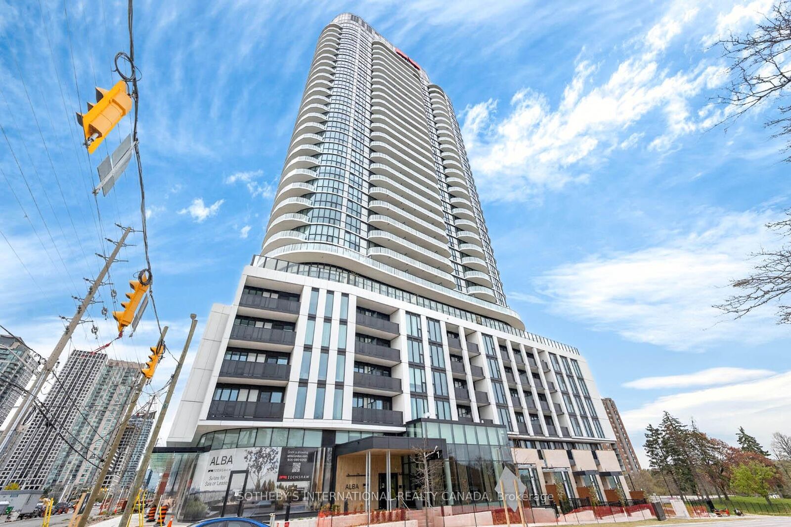 Property Photo:  1 Fairview Road E 3203  ON L5A 0B4 