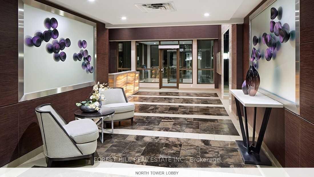 Property Photo:  320 Tweedsmuir Avenue 2804  ON M5P 2Y3 