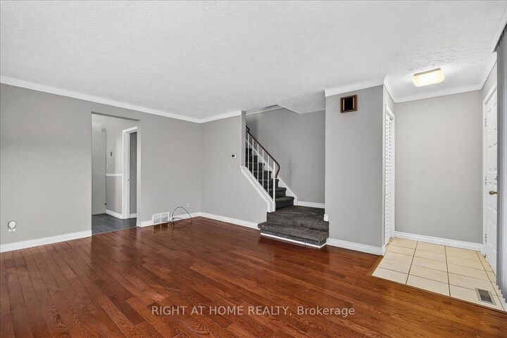 Property Photo: 620 Carlton Street ON L2M 6Z1