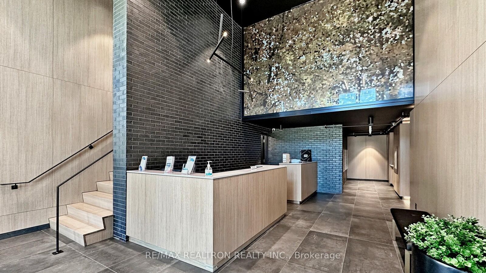 Property Photo:  7 Smith Crescent 518  ON M8Z 0G3 