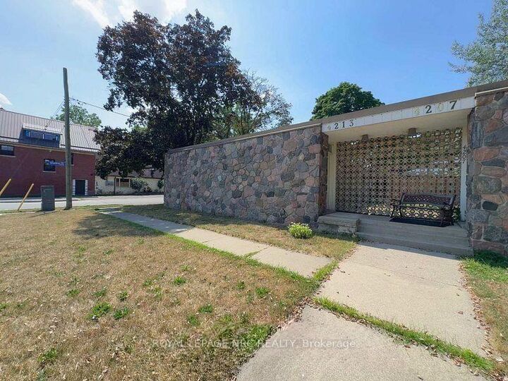 Property Photo:  4213/4207 4213/4207 Drummond Road  ON L2E 6C2 