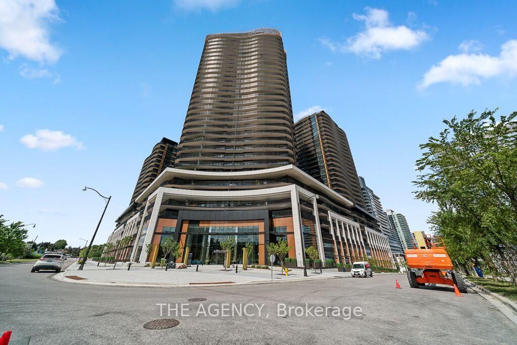 Property Photo: 18 Esther Shiner Boulevard 3107 ON M2K 0J7