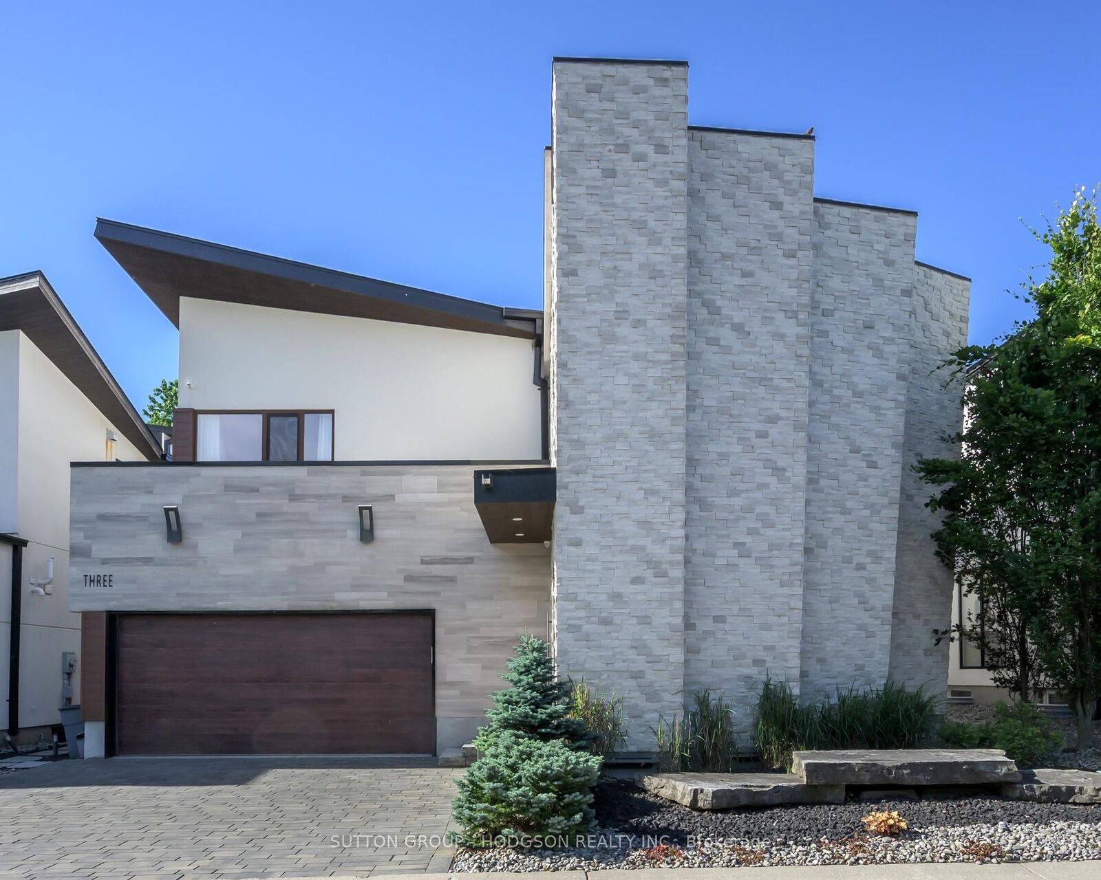 Property Photo: 1452 Byron Baseline Road 3 ON N6K 2V6
