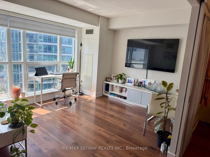 Property Photo:  20 Blue Jays Way 919  ON M5V 3W6 
