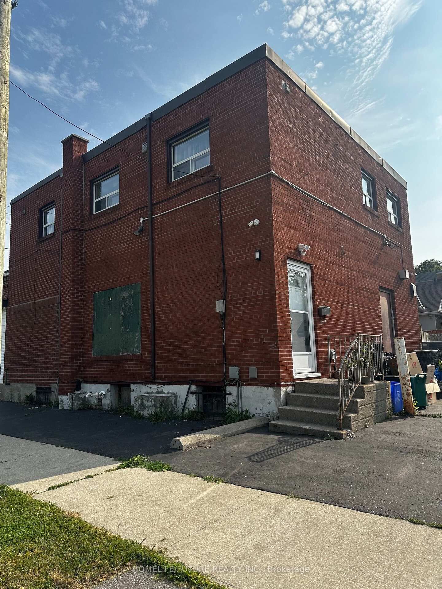 Property Photo:  350 Eulalie Avenue  ON L1H 2B8 