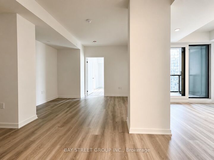 Property Photo: 121 St Patrick Street 1116 ON M5T 3C1