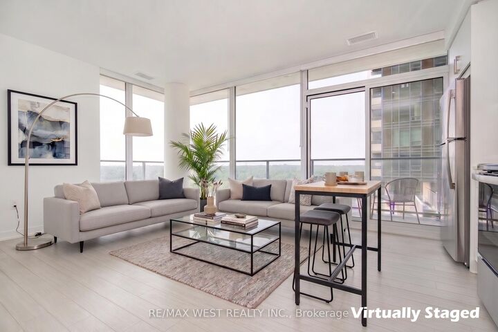 Property Photo:  4010 Eglinton Avenue 815  ON M9A 0G5 