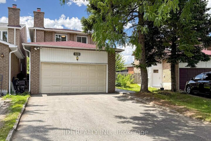 129 Appleby Crescent — photo 1