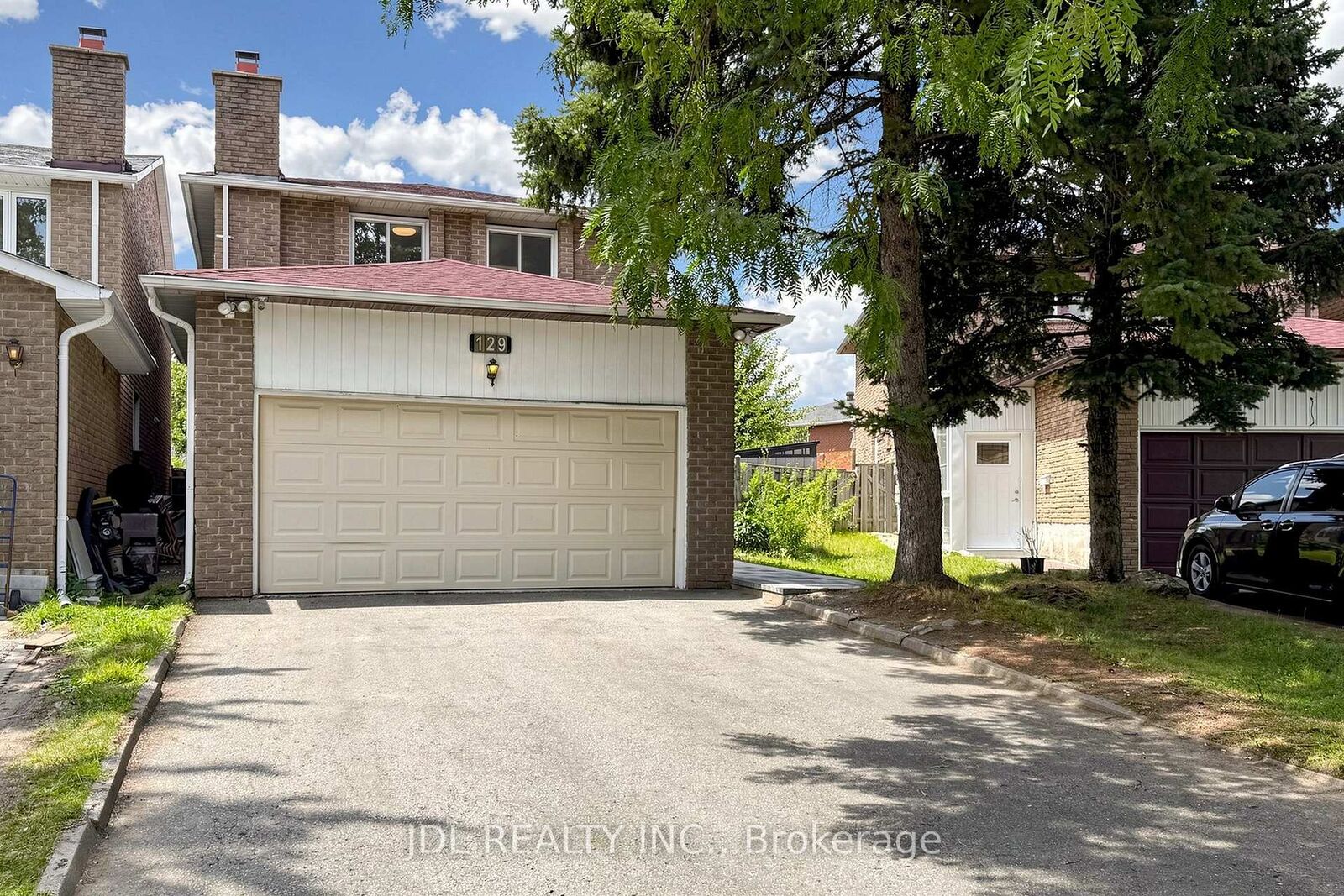 Property Photo: 129 Appleby Crescent ON L3R 4L1