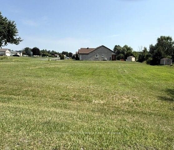 2 Moss Drive — photo 1