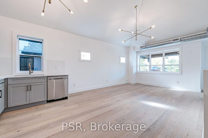 Property Photo:  87 Hammersmith Avenue Main  ON M4E 2W3 