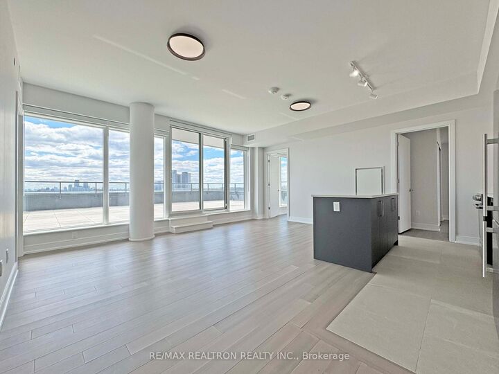 Property Photo:  664 Spadina Avenue 1001  ON M5S 2H7 