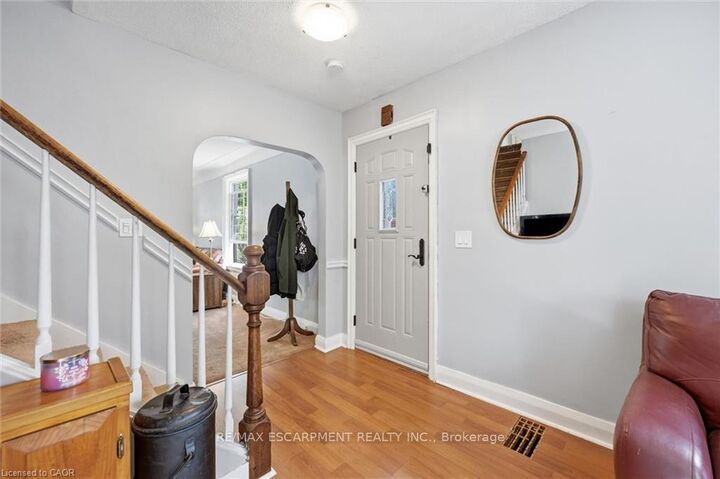 Property Photo: 938 Cloverleaf Drive ON L7T 3Y9