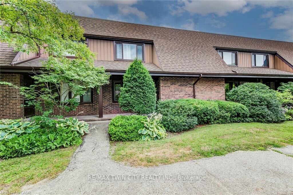 Property Photo:  285 Sandowne Drive 15  ON N2K 2C1 