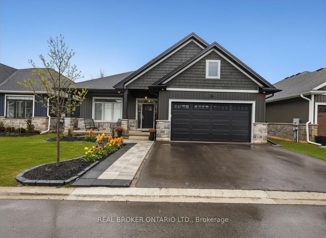 Property Photo: 68 Cedar Street 11 ON N3L 0L4