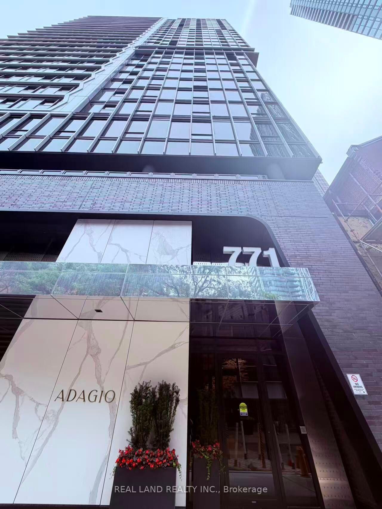 Photo de la propriété:  771 Yonge Street 609  ON M4W 0B8 