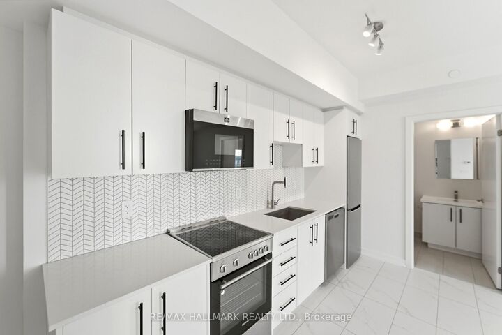 Property Photo:  5 Wellington Street S 1406  ON N2G 0E3 