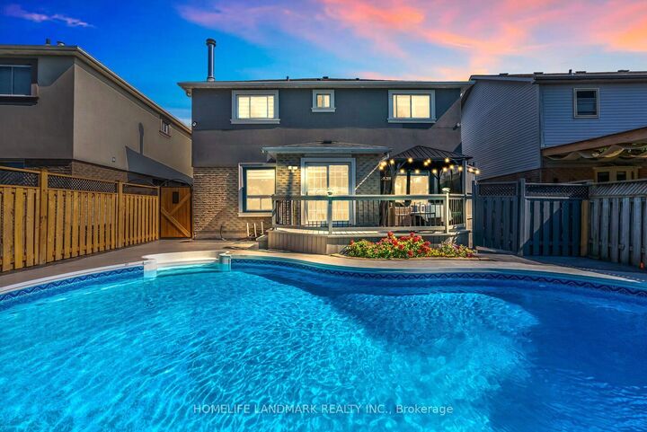 Property Photo: 6200 Osprey Boulevard ON L5N 5W4