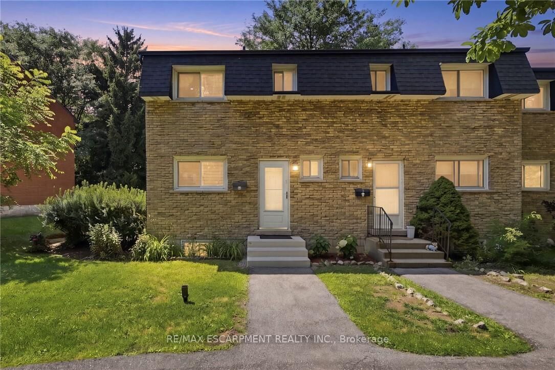 Property Photo: 1420 Garth Street 16 ON L9B 1R6
