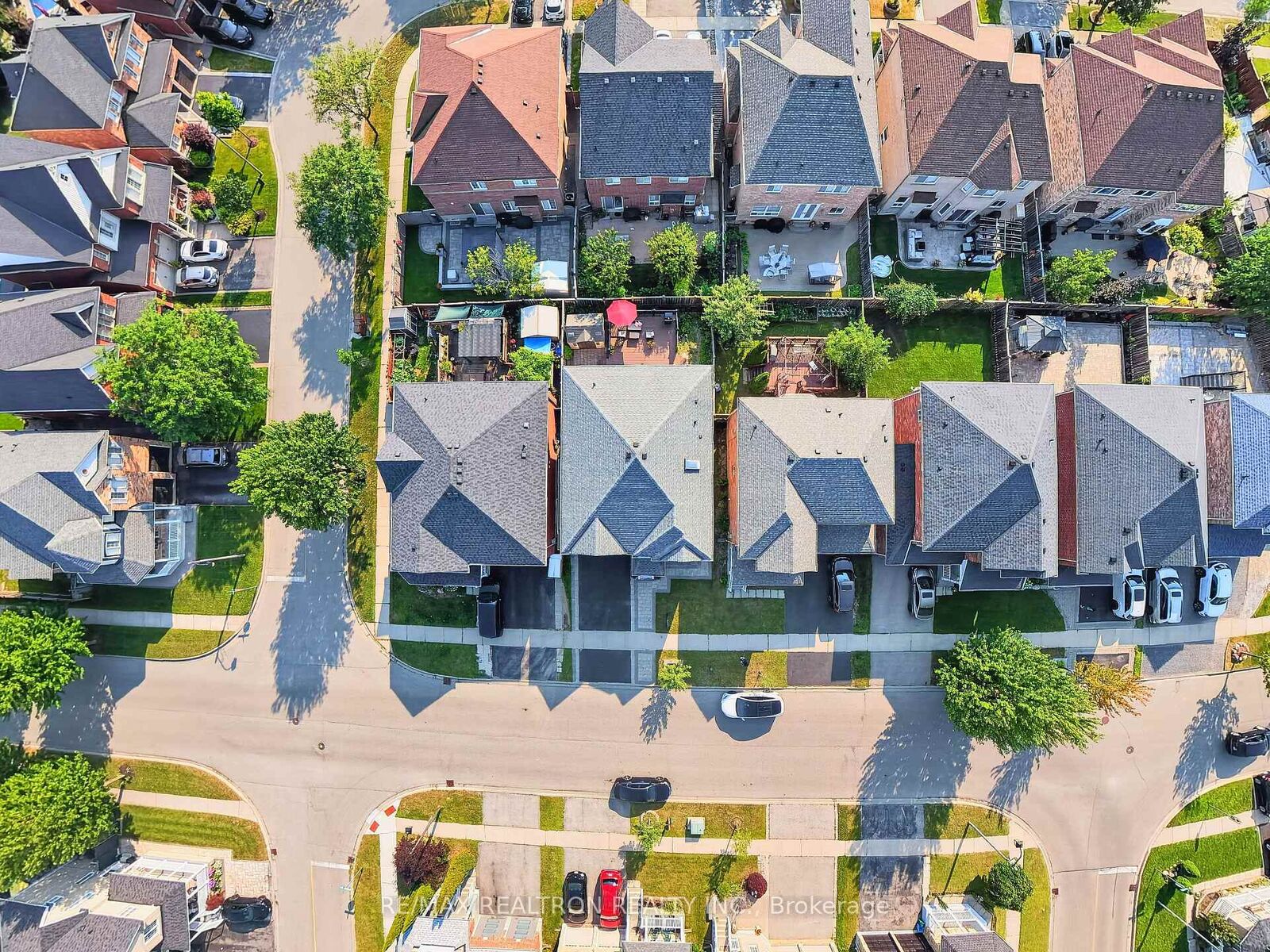 Property Photo: 18 Carter-Bennett Drive ON L1T 4N5