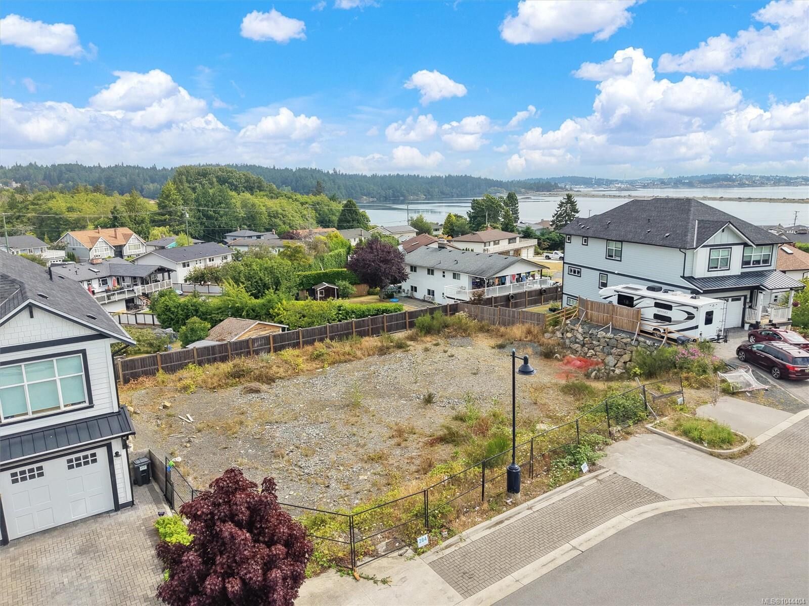 Property Photo:  280 Seafield Rd  BC V9C 0R1 