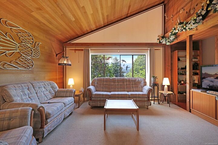 Property Photo: 2570 Piercy Rd BC V0R 1T0